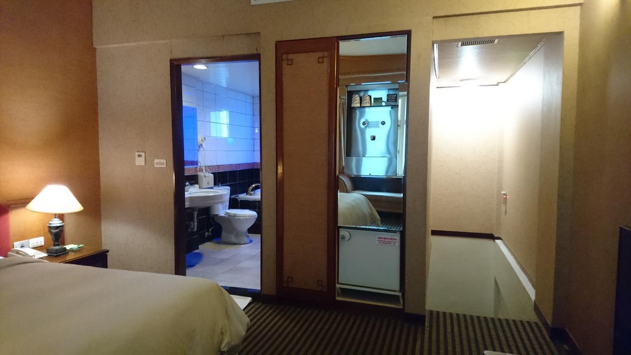 Park Motel Csiaji Kültér fotó